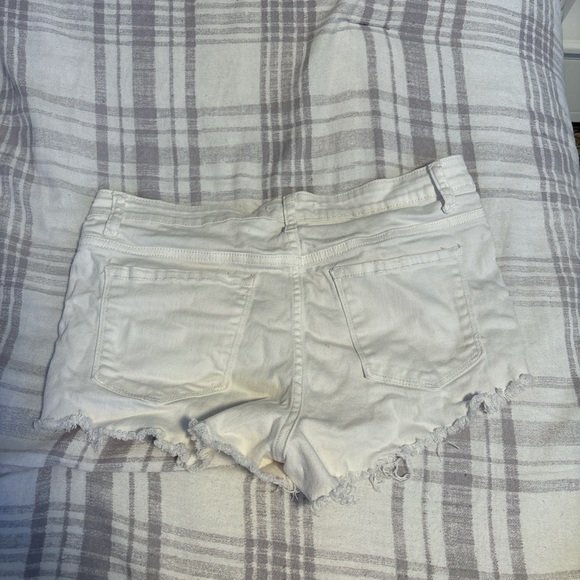 White jean shorts - Picture 2 of 2